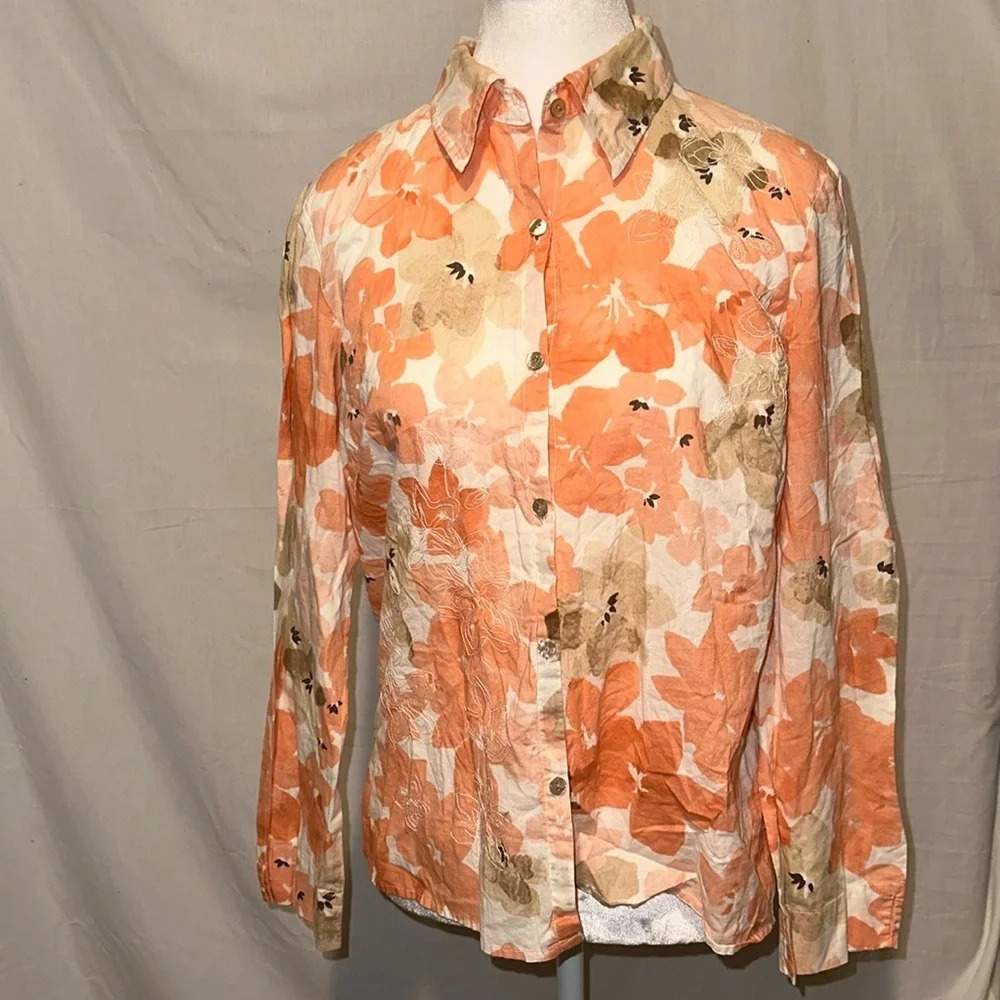 orange tan white JH Collectibles floral button down shirt size medium